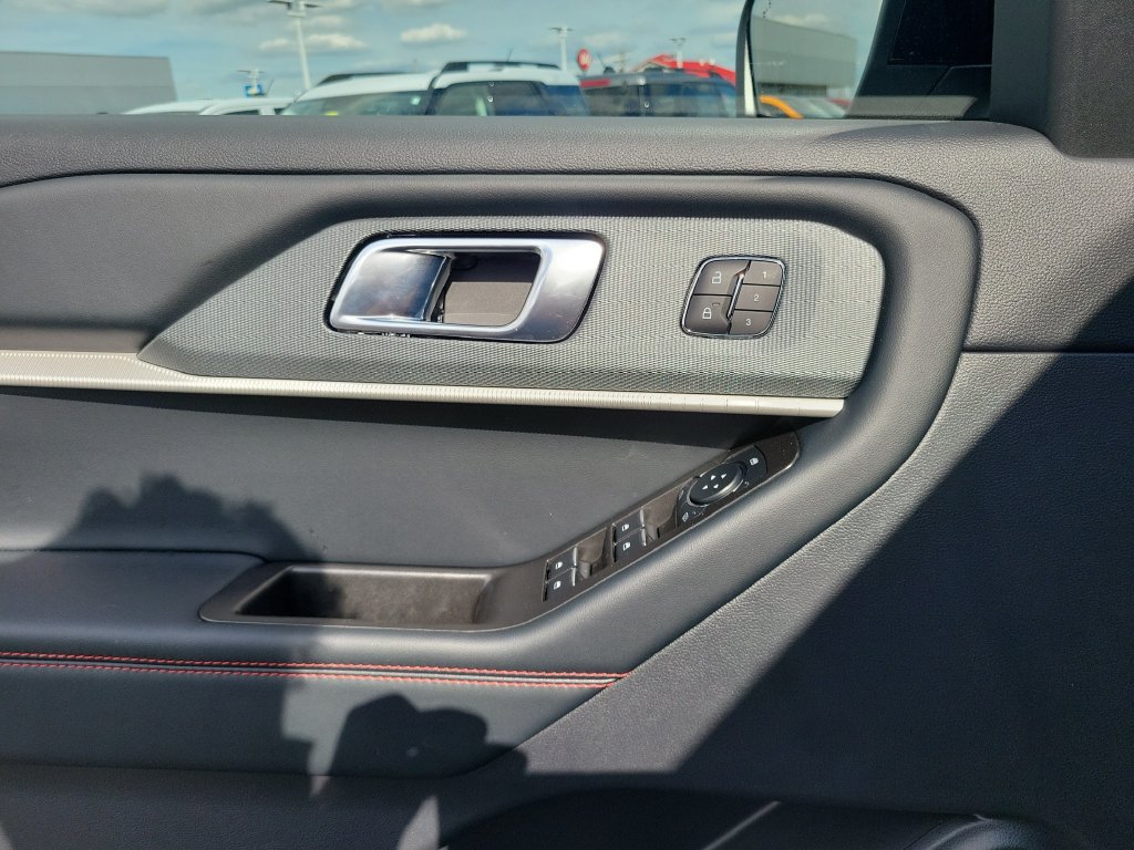 New 2026 Ford Explorer ST-Line w/ ST-Line Street Pack AWD/4WD image 20