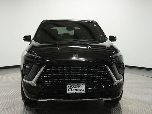 Used 2026 Buick Enclave Avenir w/ Super Cruise Package FWD image 2