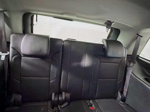 Used 2017 GMC Yukon SLT AWD/4WD image 24