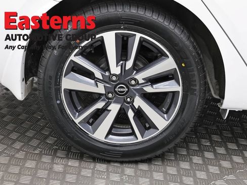Used 2024 Nissan Versa S w/ S Plus Package FWD image 29