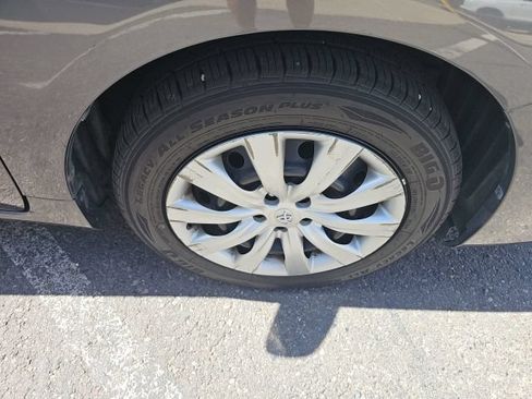 Used 2012 Toyota Corolla LE FWD image 16