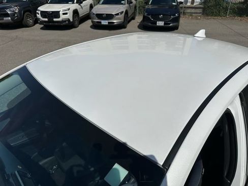 Used 2025 Nissan Versa SV FWD image 8