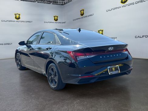 Used 2023 Hyundai Elantra SEL image 3