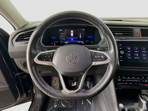 Used 2022 Volkswagen Tiguan SE FWD image 13