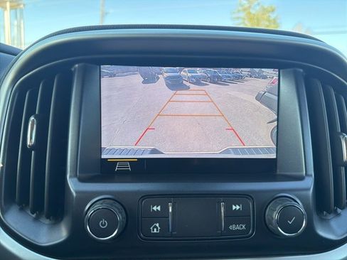 Used 2020 Chevrolet Colorado LT w/ Safety Package image 28