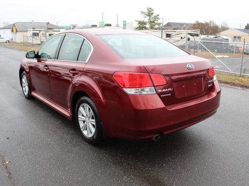 Used 2010 Subaru Legacy 2.5i Premium image 6