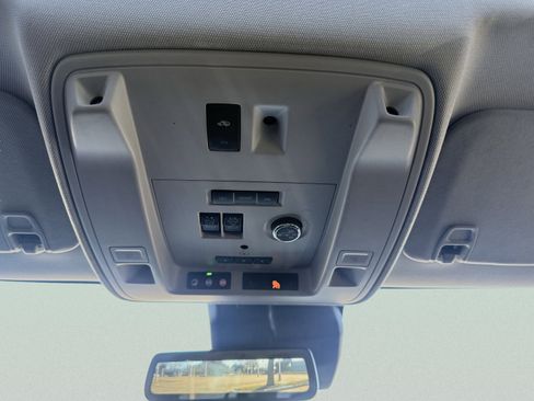 Used 2018 Cadillac Escalade Premium Luxury image 64