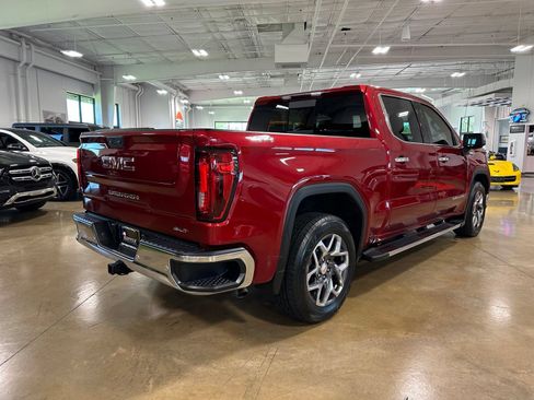Used 2022 GMC Sierra 1500 SLT AWD/4WD image 8