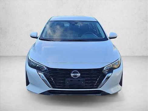 Used 2025 Nissan Sentra SV FWD image 2