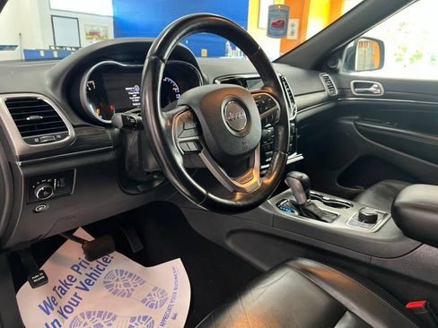 Used 2020 Jeep Grand Cherokee Limited AWD/4WD image 20
