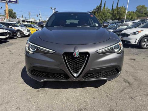 Used 2018 Alfa Romeo Stelvio Ti Sport AWD/4WD image 2