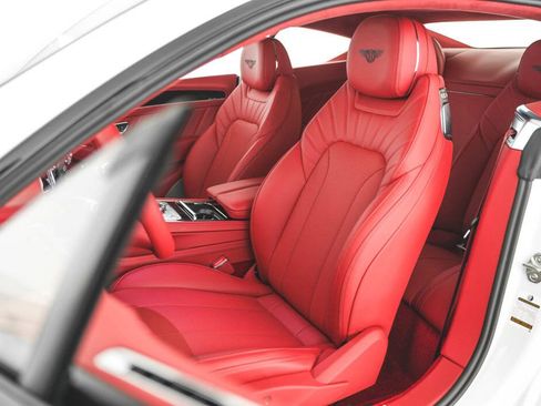 Used 2024 Bentley Continental GT image 41