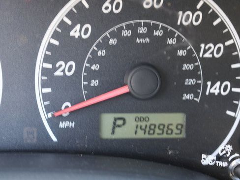 Used 2012 Toyota Corolla LE FWD image 32