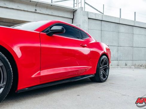 Used 2019 Chevrolet Camaro SS image 30