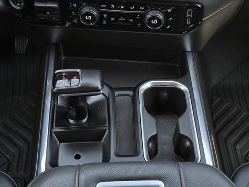 Used 2022 Chevrolet Silverado 1500 LTZ AWD/4WD image 17