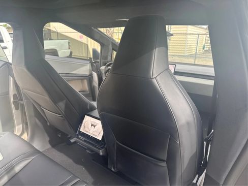 Used 2025 Tesla Cybertruck AWD Crew Cab image 20