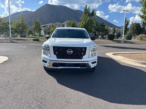Used 2024 Nissan Titan SV w/ SV Convenience Package AWD/4WD image 8
