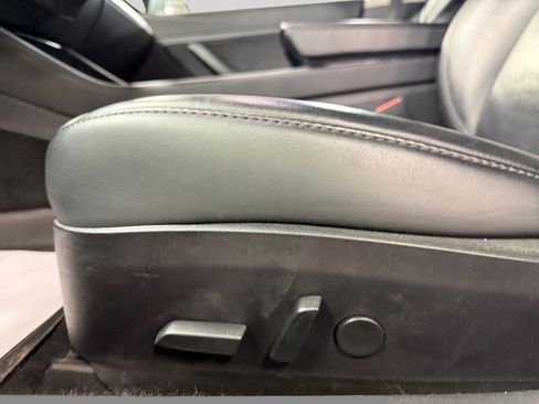 Used 2020 Tesla Model 3 Standard Range RWD image 32