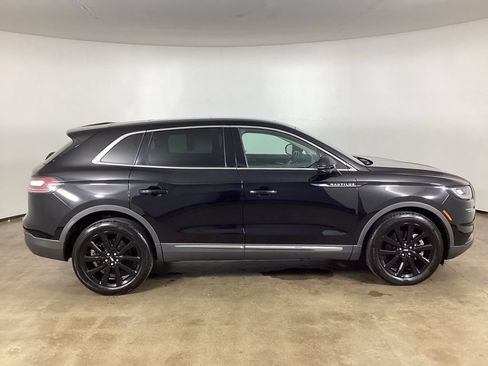 Used 2022 Lincoln Nautilus Reserve w/ Monochromatic Package AWD/4WD image 7