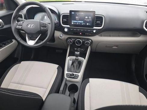 New 2026 Hyundai Venue SEL image 15