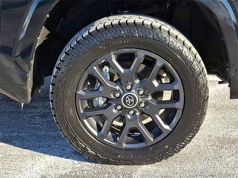 Used 2023 Toyota Tundra Platinum image 8