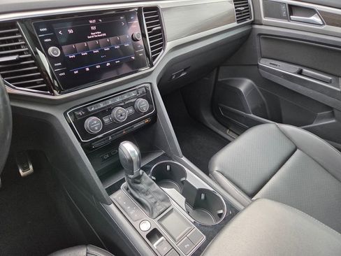 Used 2018 Volkswagen Atlas SEL w/ R-Line Package FWD image 35