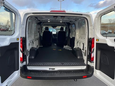 New 2026 Ford Transit 250 Low Roof RWD image 10