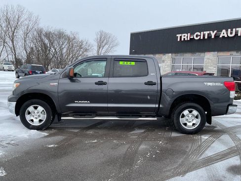 Used 2011 Toyota Tundra 4x4 CrewMax image 3