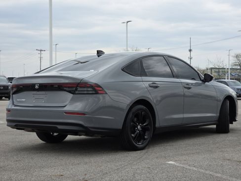 Used 2025 Honda Accord SE image 16