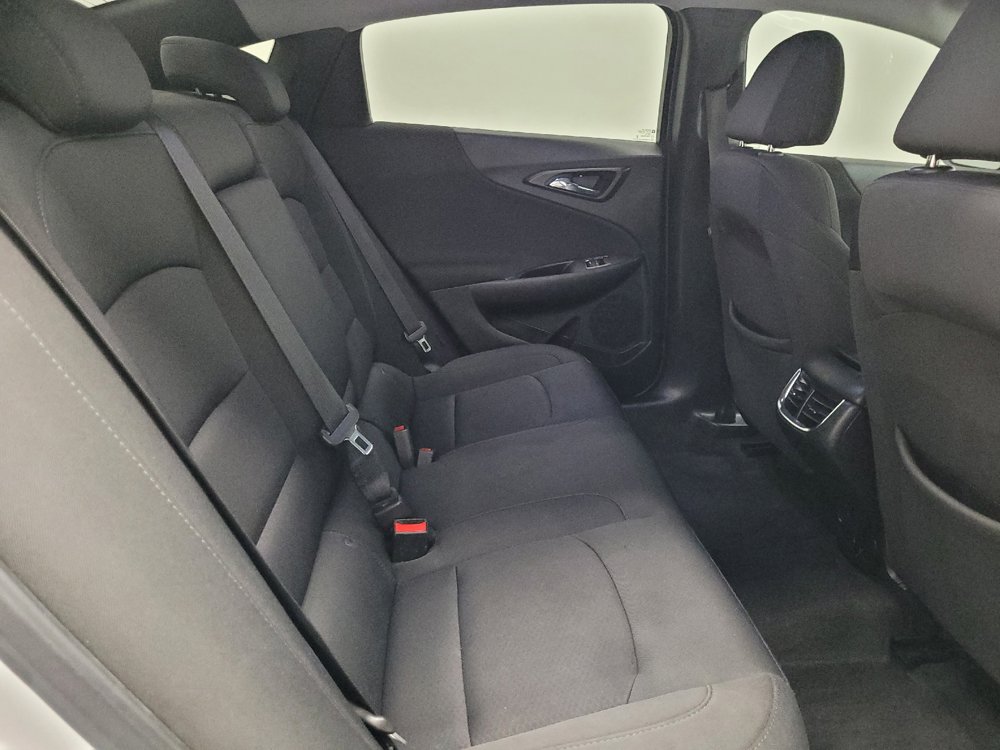 Used 2018 Chevrolet Malibu LT w/ Driver Confidence Package FWD image 19