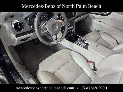 Used 2013 Mercedes-Benz SL 550 image 12