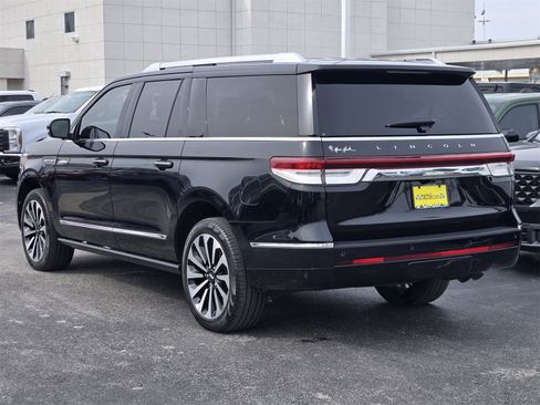 Used 2023 Lincoln Navigator L Reserve image 7