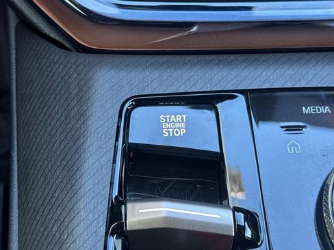 Used 2025 BMW X3 xDrive30i w/ Convenience Package image 33