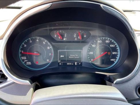 Used 2020 Chevrolet Malibu LT FWD image 13