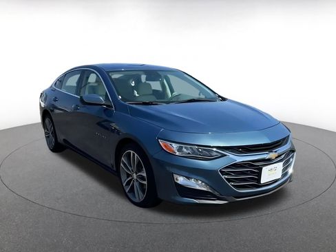 Used 2024 Chevrolet Malibu LT image 3