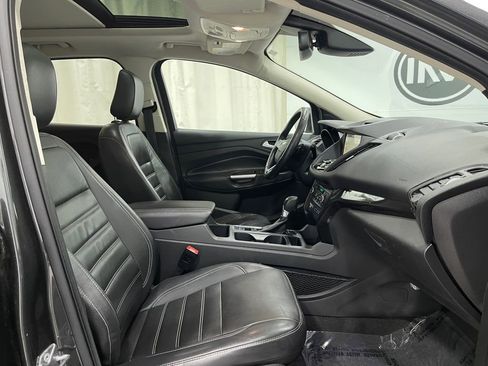 Used 2018 Ford Escape Titanium w/ Ford Safe & Smart Package image 32