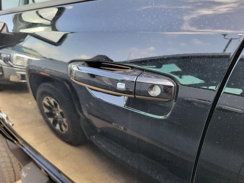 New 2025 GMC Hummer EV 3X image 10