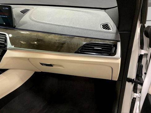 Used 2018 BMW 640i Gran Turismo xDrive AWD/4WD image 26