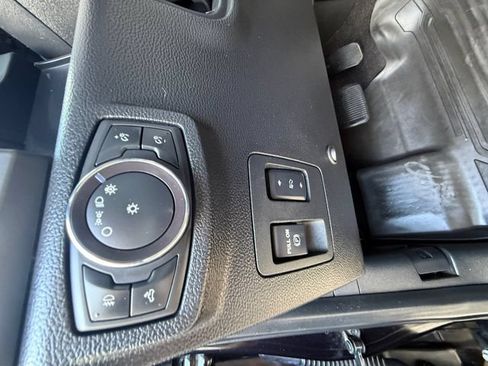 Used 2019 Ford F150 XLT w/ Equipment Group 302A Luxury AWD/4WD image 7
