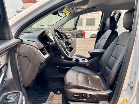 Used 2021 GMC Terrain SLT AWD/4WD image 2