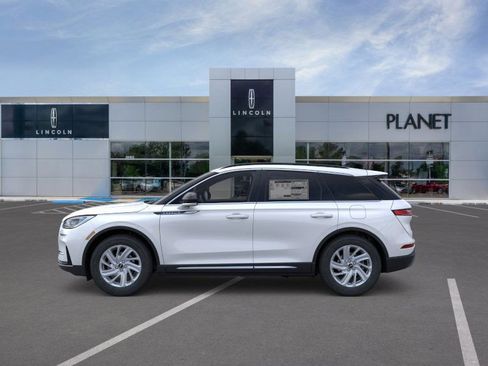 New 2026 Lincoln Corsair Premiere image 3