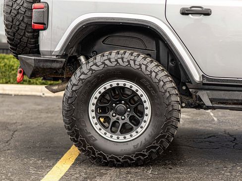 Used 2018 Jeep Wrangler Unlimited Rubicon AWD/4WD image 11