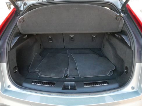 Used 2025 Cadillac XT4 Premium Luxury image 18