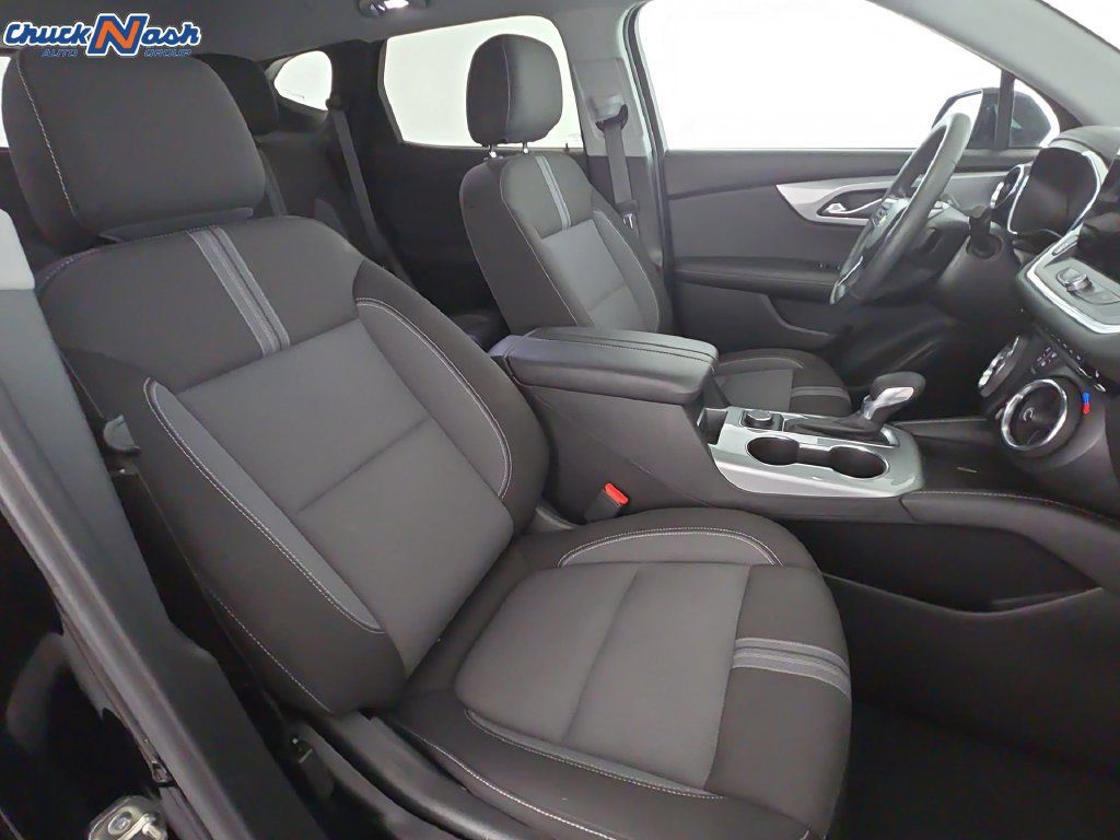 Used 2026 Chevrolet Blazer LT FWD image 32