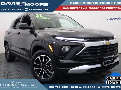 Used 2025 Chevrolet TrailBlazer LT image 1