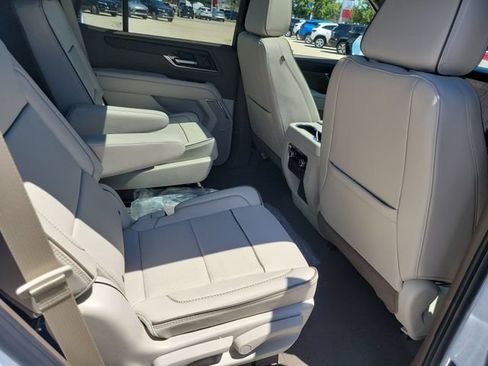 New 2026 GMC Yukon Denali w/ Sun & Power Step Package AWD/4WD image 34