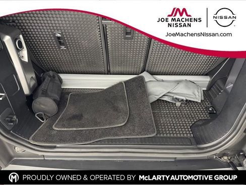 Used 2023 Land Rover Defender 90 S image 21