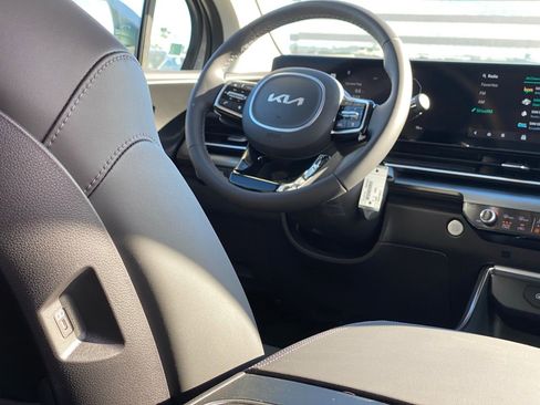 New 2026 Kia Carnival SX image 24