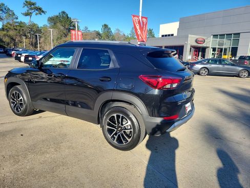 Used 2026 Chevrolet TrailBlazer LT w/ Convenience Package image 3