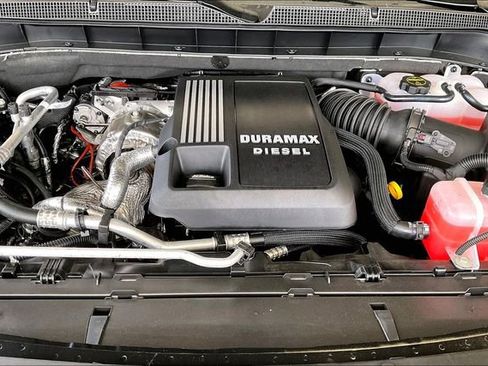 New 2026 Chevrolet Suburban RST w/ RST Capability Package AWD/4WD image 12